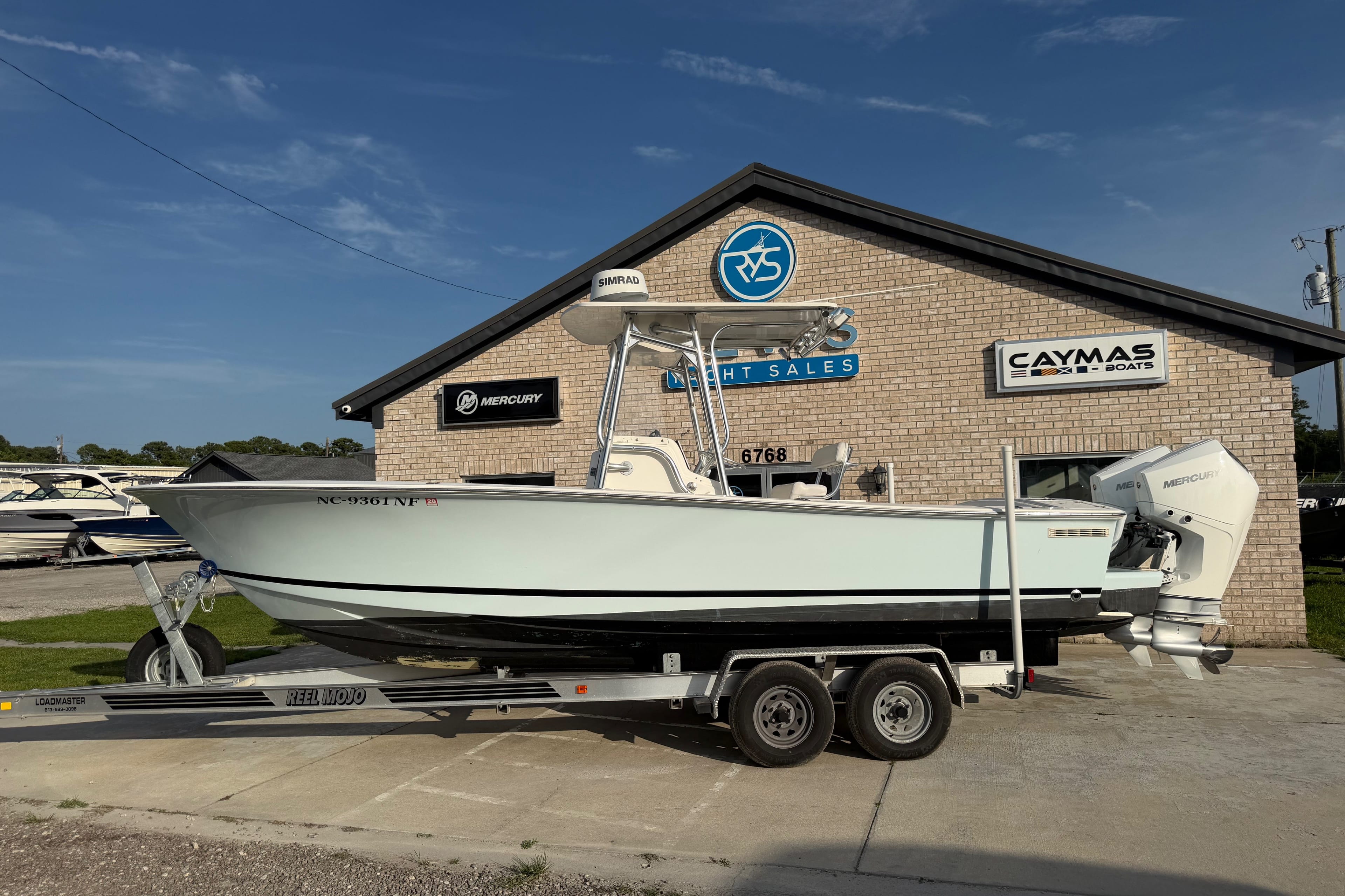 2002 Silverhawk 240 Center Console