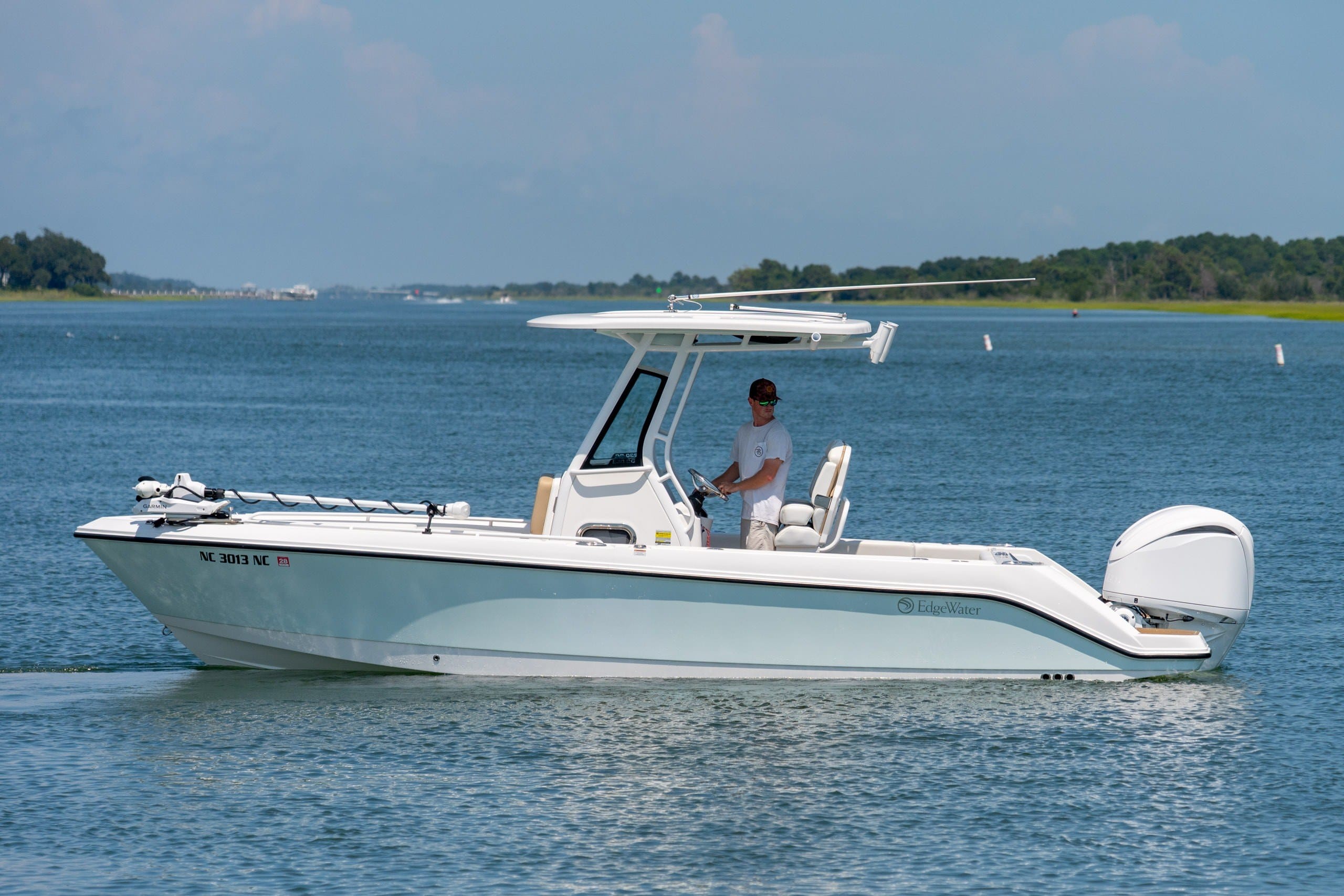 2022 Edgewater 230CC