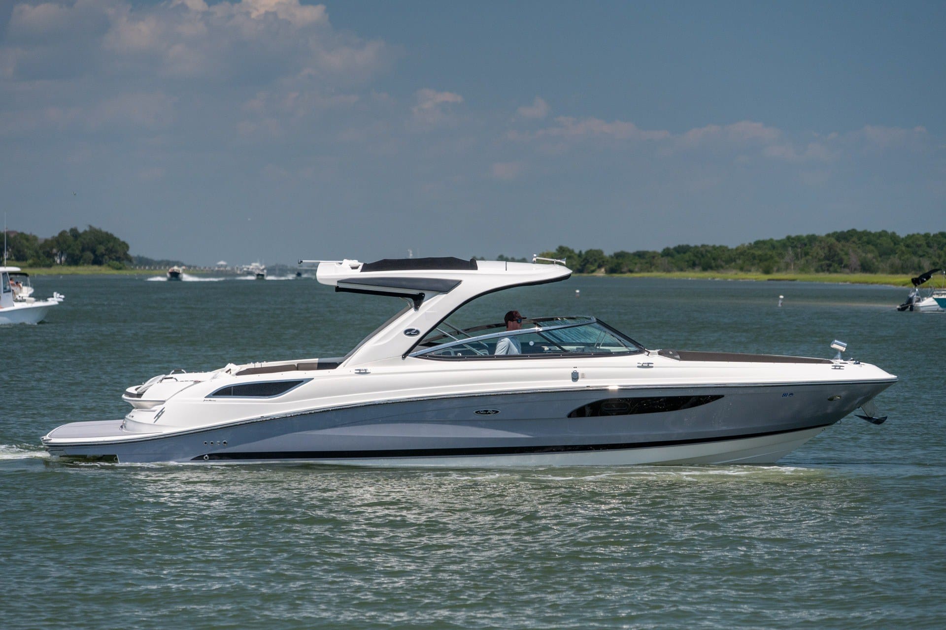 2017 Sea Ray SLX 350