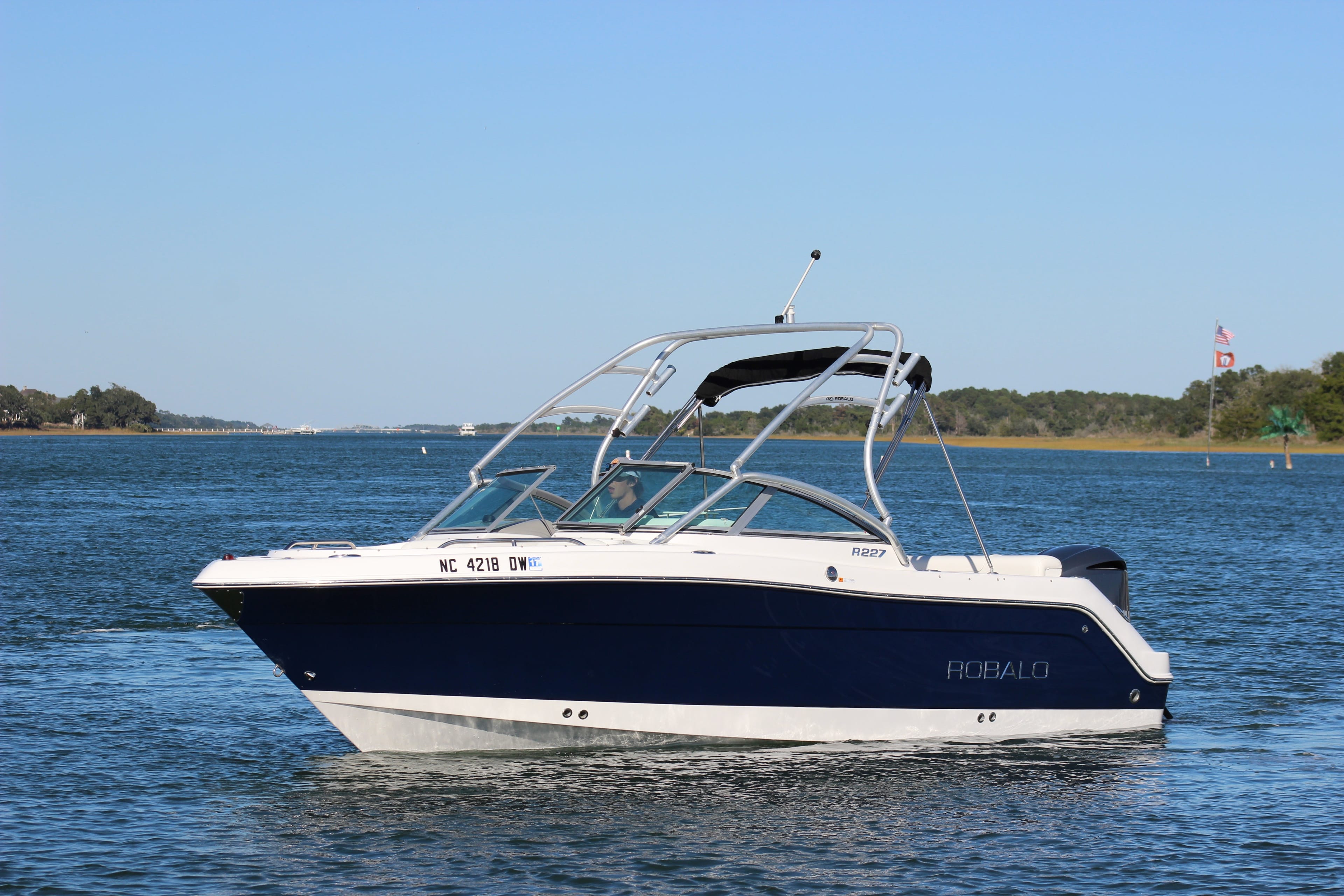2012 Robalo R227 Dual Console