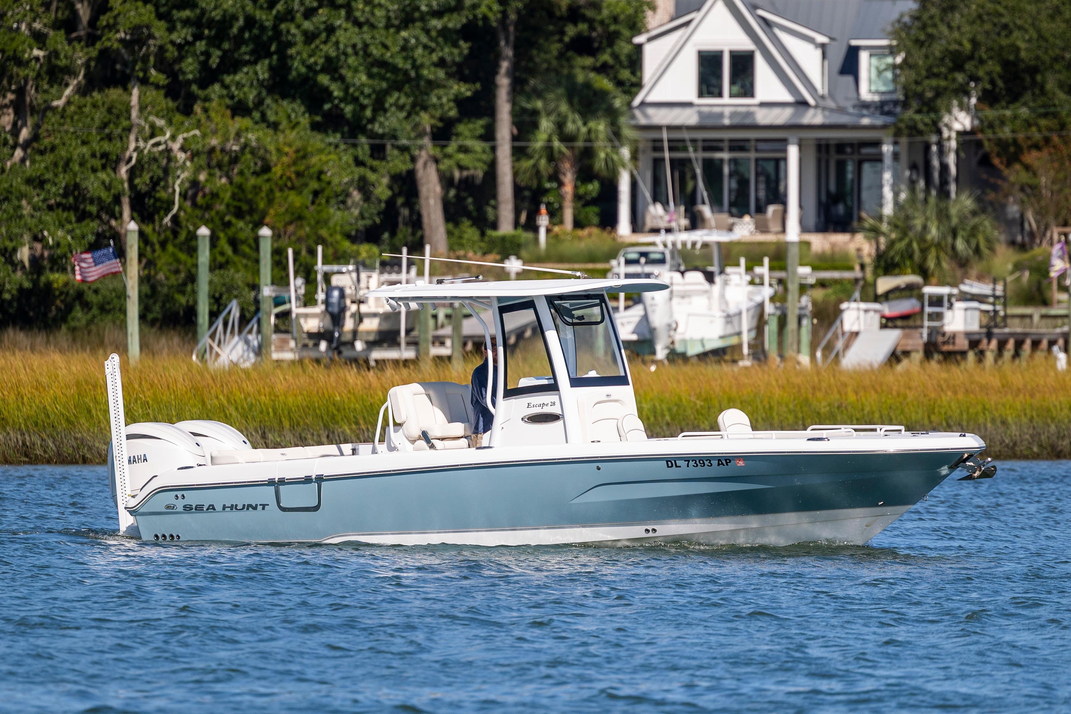 2024 Sea Hunt Escape 28